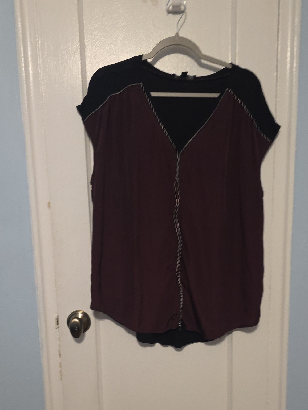 Rock & Republic Plum and Black Zip-Front Cap-Sleeve Top